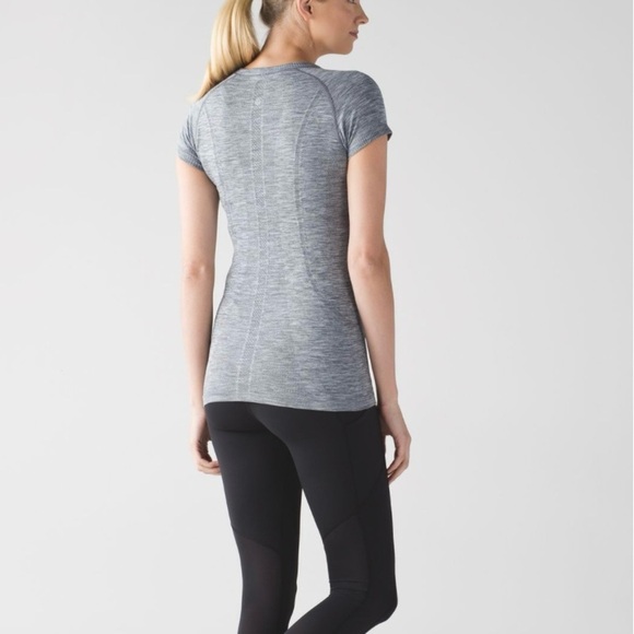 Lululemon Swiftly Tech Short
Sleeve Crew Top
Heathered Slate - Picture 3 of 5